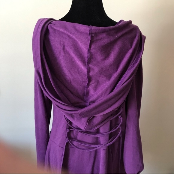 SERINITA plum coloured purple cloak cape style dress with corset closures. XXL - Picture 4 of 12